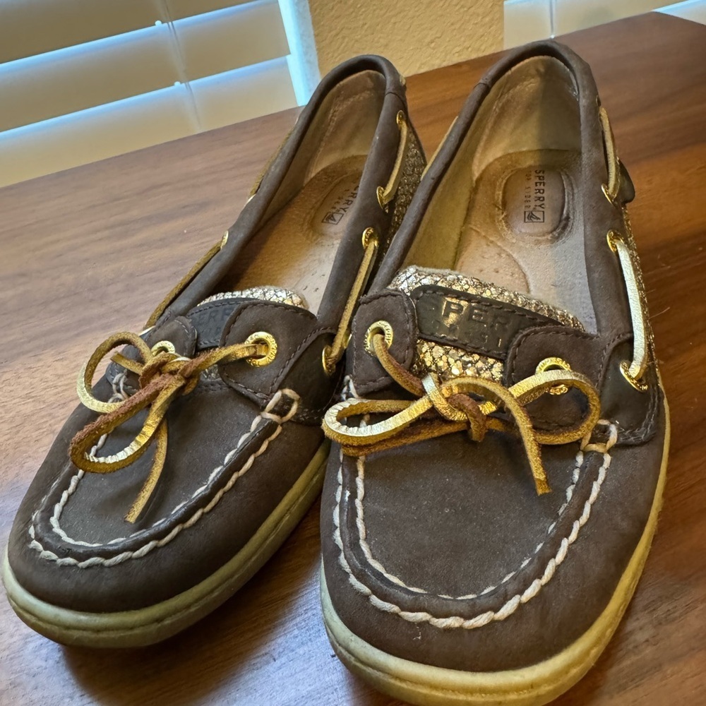 Sperrt Boat Shoes with Gold Accents. Sized Women’s 5.5